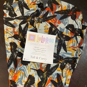 Lularoe NWT TC Hummingbird Leggings